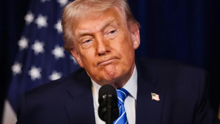 China condena intervenção dos EUA e rejeita papel de “Juiz do Mundo” na crise venezuelana