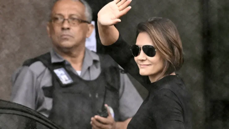 Michelle Bolsonaro afirma que saúde de Jair Bolsonaro depende da PGR