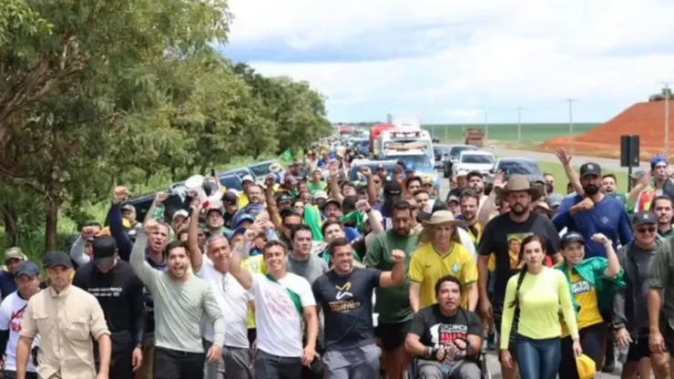 Caminhada de Nikolas Ferreira expõe falta de estrutura e riscos de segurança