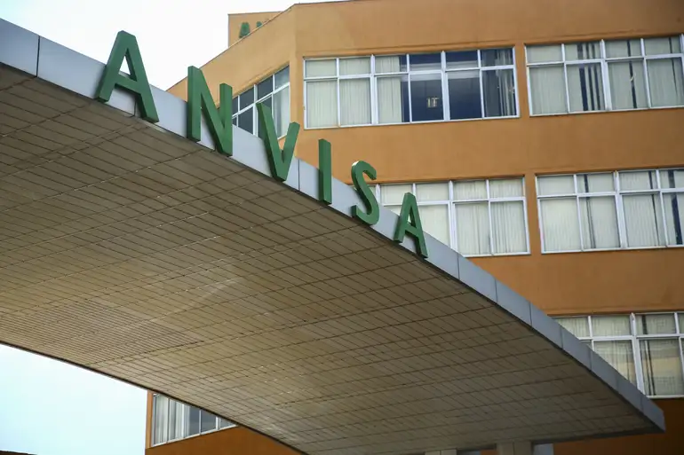Anvisa determina apreensão de Mounjaro falsificado e bane implantes de Nesterone