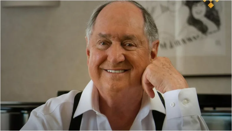 Neil Sedaka, ícone do pop das décadas de 60 e 70, morre aos 86 anos
