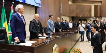 Posse de Lara Bueno no TJGO é marcada por defesa da harmonia entre poderes