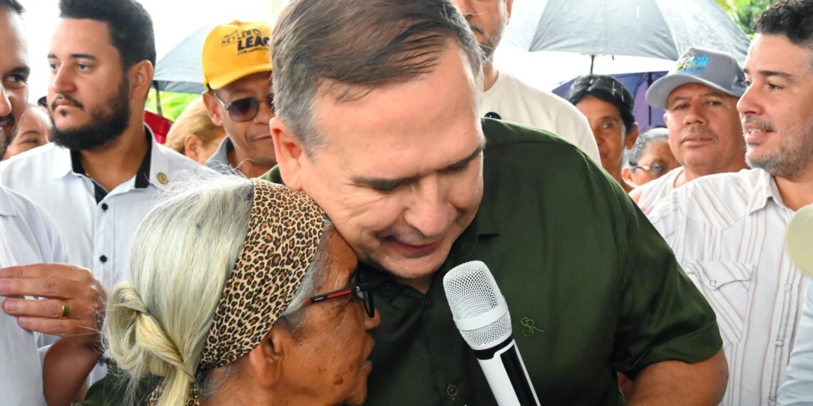 Mabel oficializa regularização do Residencial Tancredo Neves após duas décadas de espera