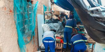 Força-tarefa remove acúmulo extremo em residência de Senador Canedo