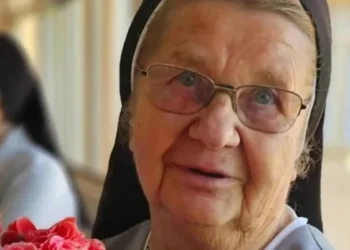 Freira é encontrada morta em convento e suspeito é detido