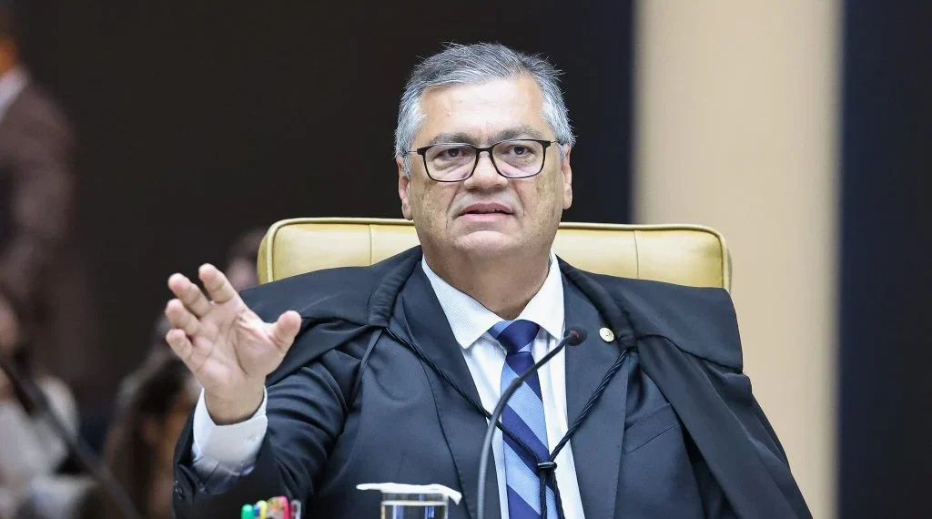 Flávio Dino anula quebras de sigilo de Fábio Luís, o “Lulinha”, e alvos da CPMI do INSS