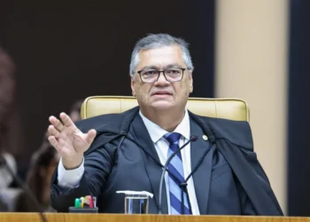 Flávio Dino anula quebras de sigilo de Fábio Luís, o “Lulinha”, e alvos da CPMI do INSS