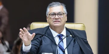 Flávio Dino anula quebras de sigilo de Fábio Luís, o “Lulinha”, e alvos da CPMI do INSS