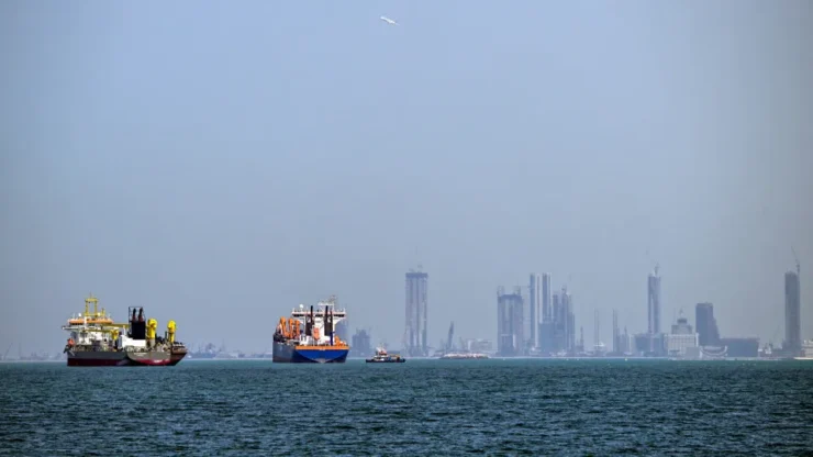 Guerra no Golfo provoca choque energético global e eleva risco de recessão