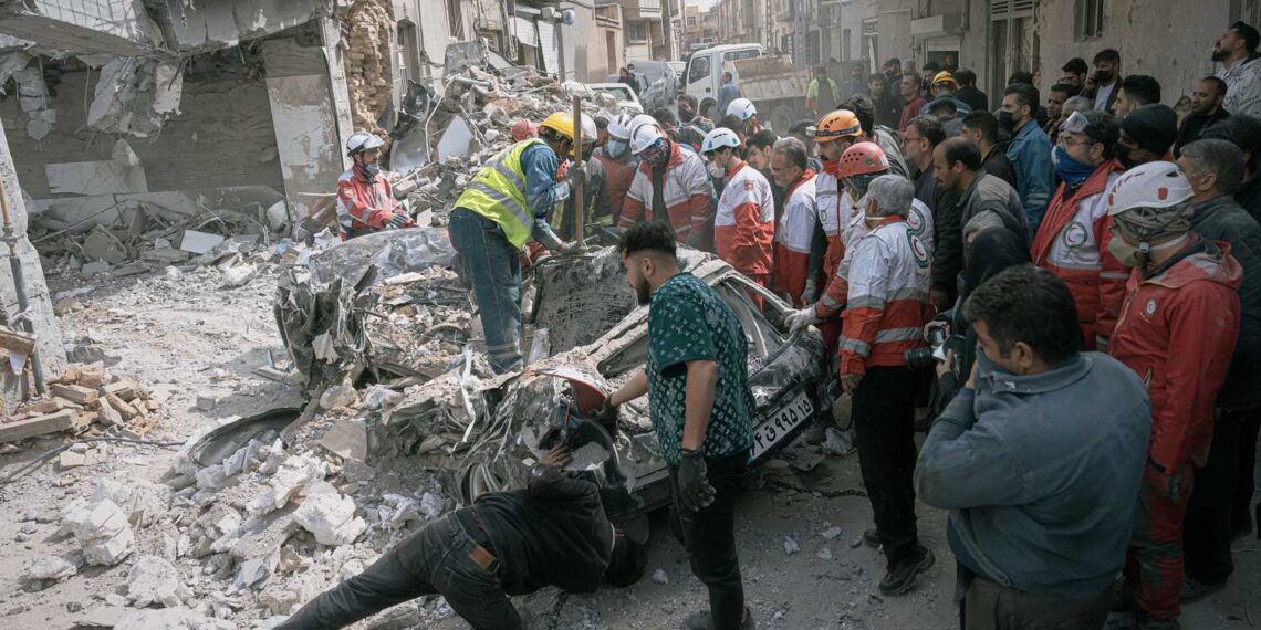 À beira de uma guerra prolongada, EUA e Irã travam disputa por poder enquanto negociações emperram