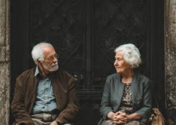 Esquecimentos frequentes e mudanças sutis no comportamento podem sinalizar início do Alzheimer