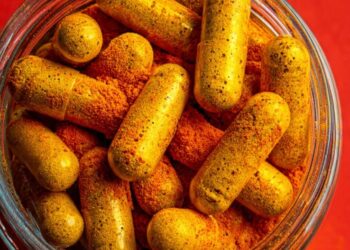 Anvisa alerta para risco de danos ao fígado associados a suplementos com cúrcuma