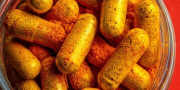 Anvisa alerta para risco de danos ao fígado associados a suplementos com cúrcuma