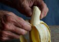 Os fios da banana: por que não devem ser descartados
