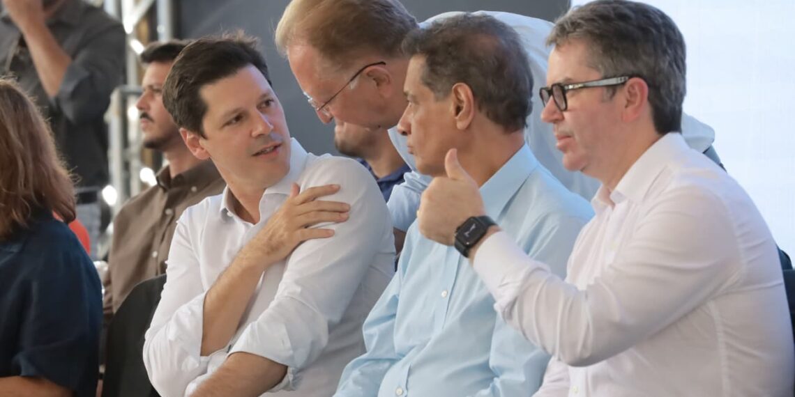 Aparecida reforça serviços com veículos do Programa Goiás do Crescimento