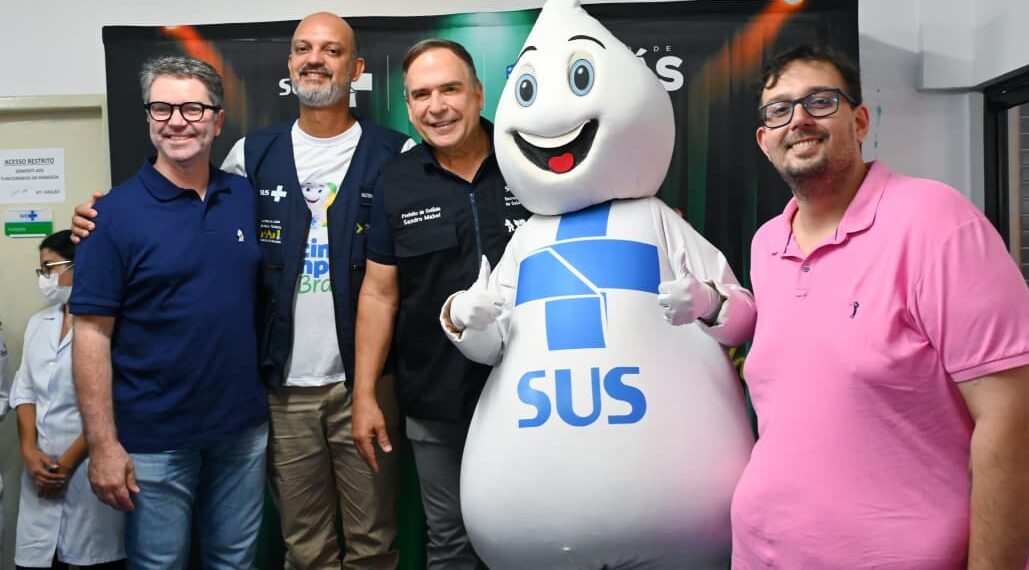 Mabel abre Dia D de vacinação contra influenza em Goiânia