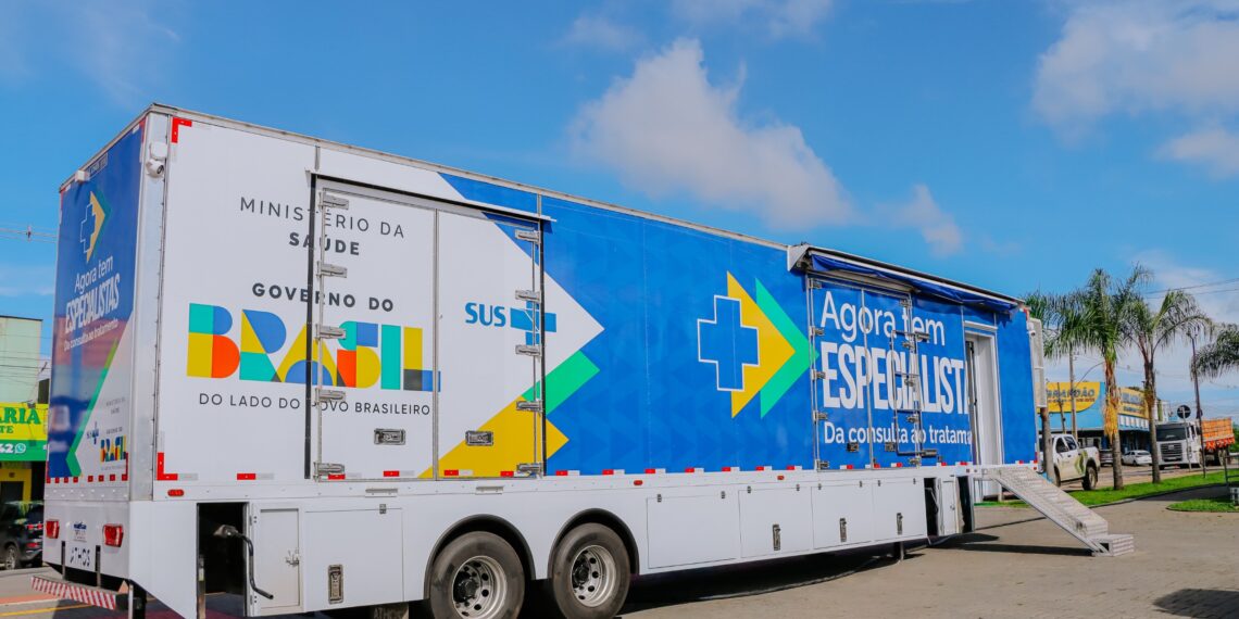 Senador Canedo recebe carreta do programa Agora Tem Especialistas