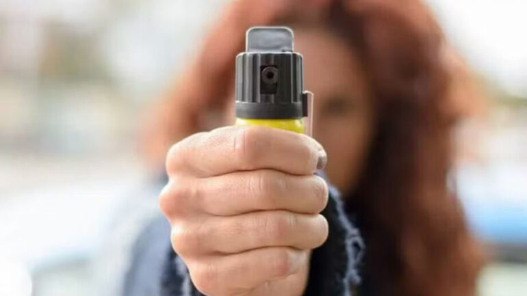 Câmara aprova projeto que autoriza uso de spray de pimenta por mulheres a partir de 16 anos