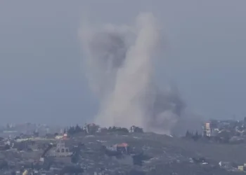 Israel amplia ofensiva contra Irã e Líbano e projeta ao menos mais dez dias de guerra