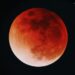 Eclipse total da ‘Lua de Sangue’ ilumina o céu nesta terça-feira