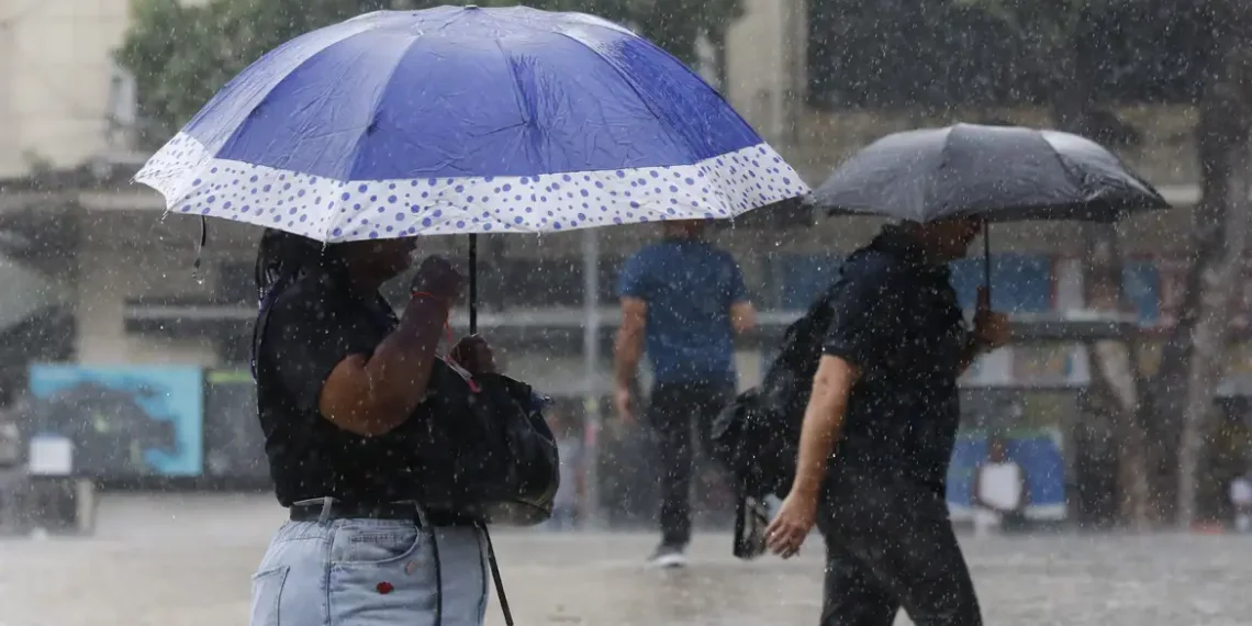 Alerta laranja: Chuvas intensas colocam 17 estados em situação de perigo nesta segunda