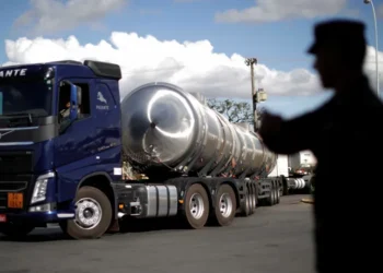 Governo mira 62 cidades e abre ofensiva contra alta suspeita do diesel