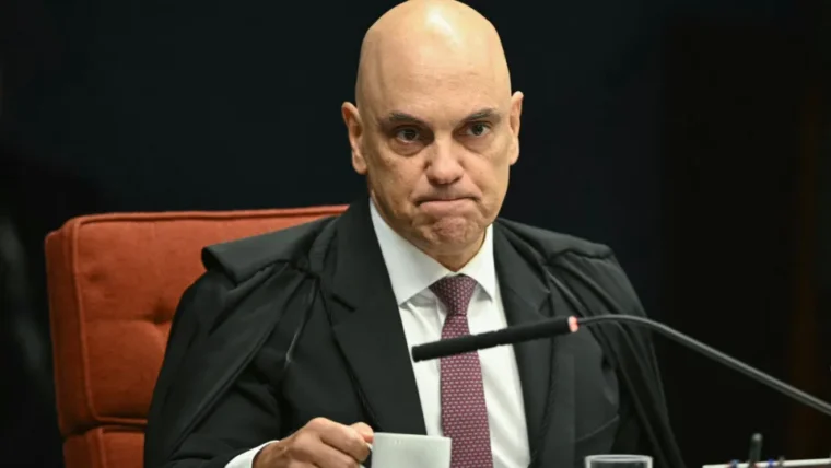 Moraes nega ter recebido mensagens atribuídas a Daniel Vorcaro no dia da prisão do banqueiro