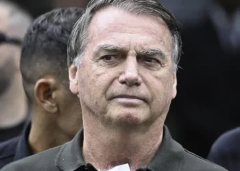 STF libera visita de assessor de Trump a Bolsonaro