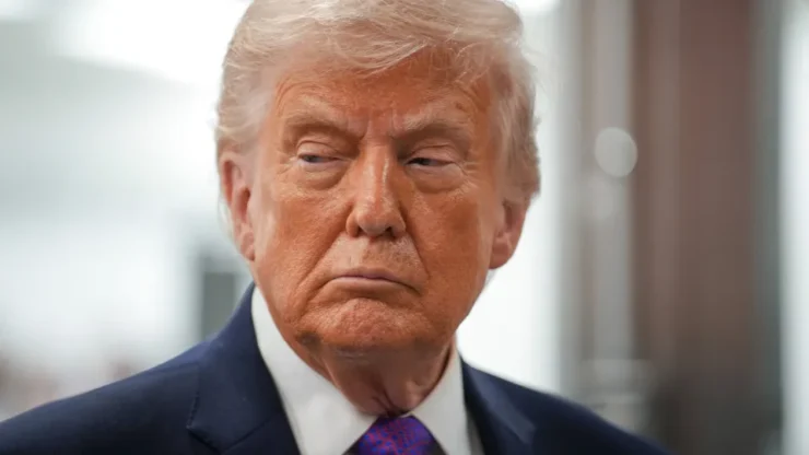 Trump avalia encerrar conflito com Irã mesmo sem liberação do Estreito de Ormuz