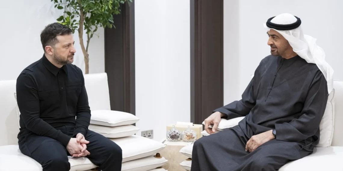 Zelensky reforça parceria com Emirados Árabes para ampliar defesa contra drones