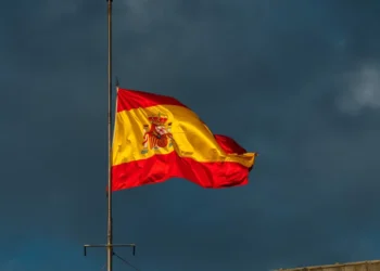 Espanha bloqueia espaço aéreo e nega apoio dos EUA em ofensiva contra o Irã