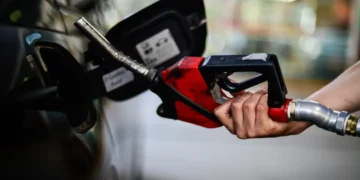 Petrobras reajusta preço do diesel e reacende alerta sobre inflação