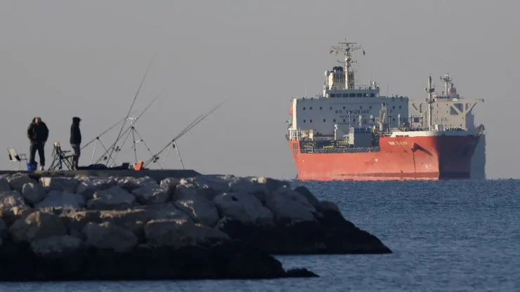 Cotação do petróleo recua mais de 15% após arrefecimento de tensões entre Washington e Teerã