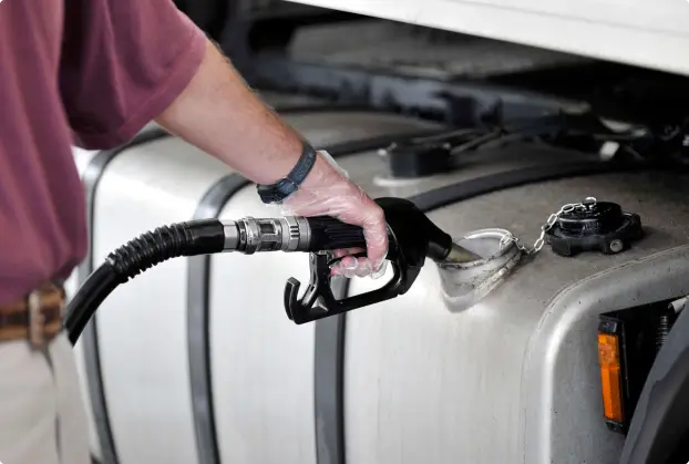 Entre o mercado e o Congresso, governo enfrenta obstáculos para frear alta dos combustíveis