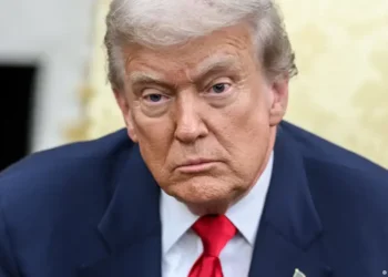 Trump eleva tom contra Irã e expõe irritação com bloqueio do Estreito de Ormuz