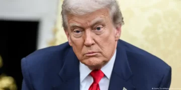 Trump eleva tom contra Irã e expõe irritação com bloqueio do Estreito de Ormuz