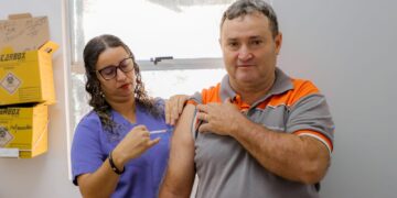 Senador Canedo estende oferta da vacina contra Influenza para toda a rede de saúde