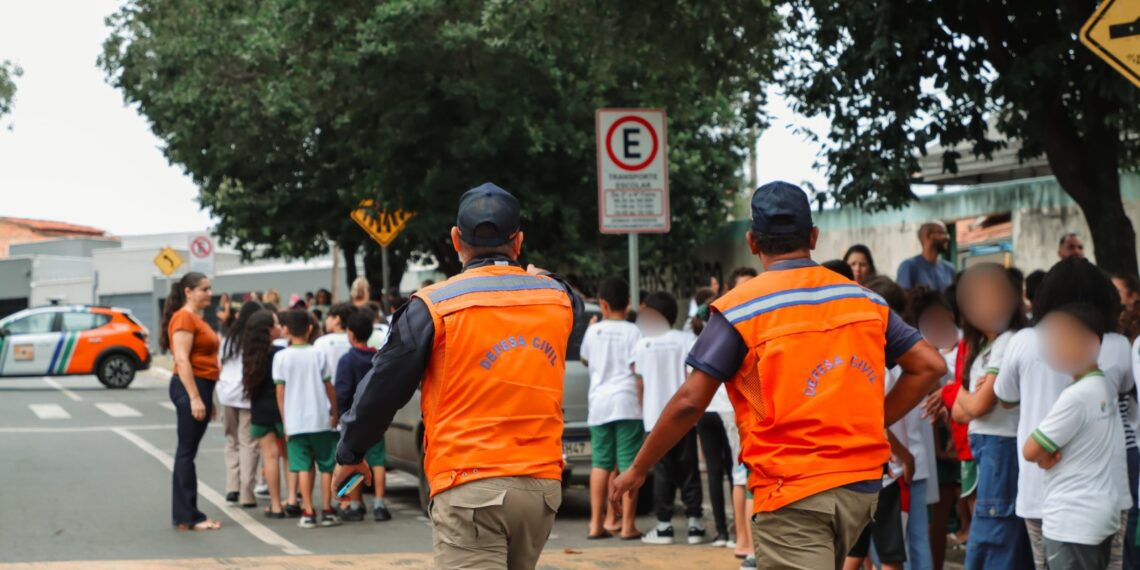 Senador Canedo: Defesa Civil realiza exercício de evacuação em unidade escolar