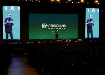 Goiânia digitaliza serviços com o e-Resolve e recebe apoio do setor produtivo