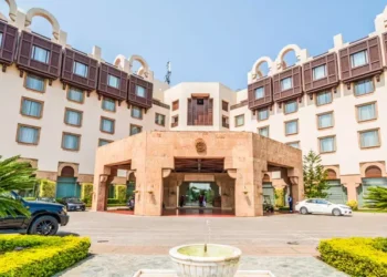 Hotel de luxo no Paquistão evacua hóspedes para sediar cúpula diplomática entre Irã e EUA